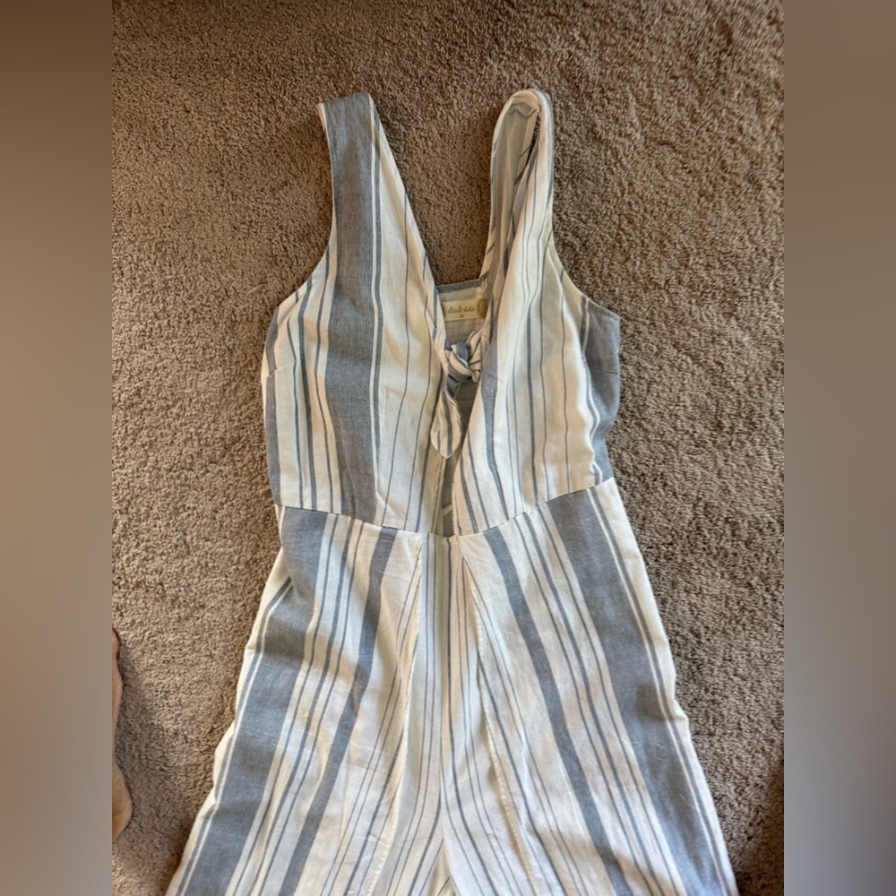 Altar’d State Jumpsuit Size M - Picture 6 of 9